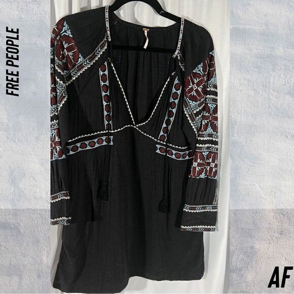 FREE PEOPLE ALL MY LOVE EMBROIDERED MINI DRESS IN BLACK NEW XS - Picture 4 of 5